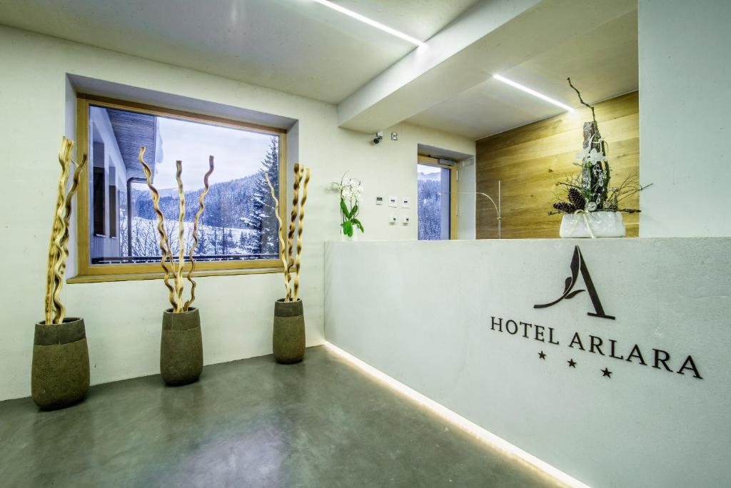 Hotel Arlara กอร์วารา อิน บาเดีย ภายนอก รูปภาพ